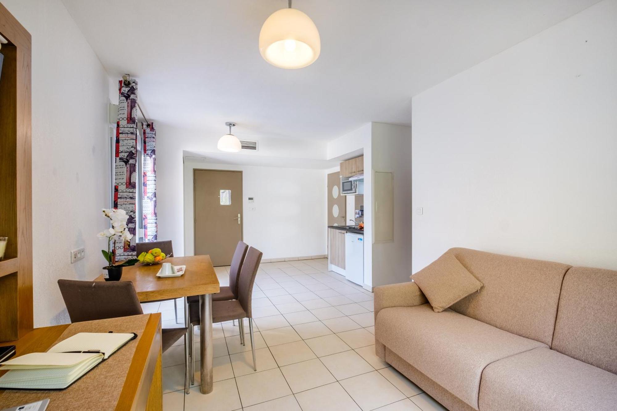 Comfort Aparthotel Antibes Le Maestria Eksteriør bilde