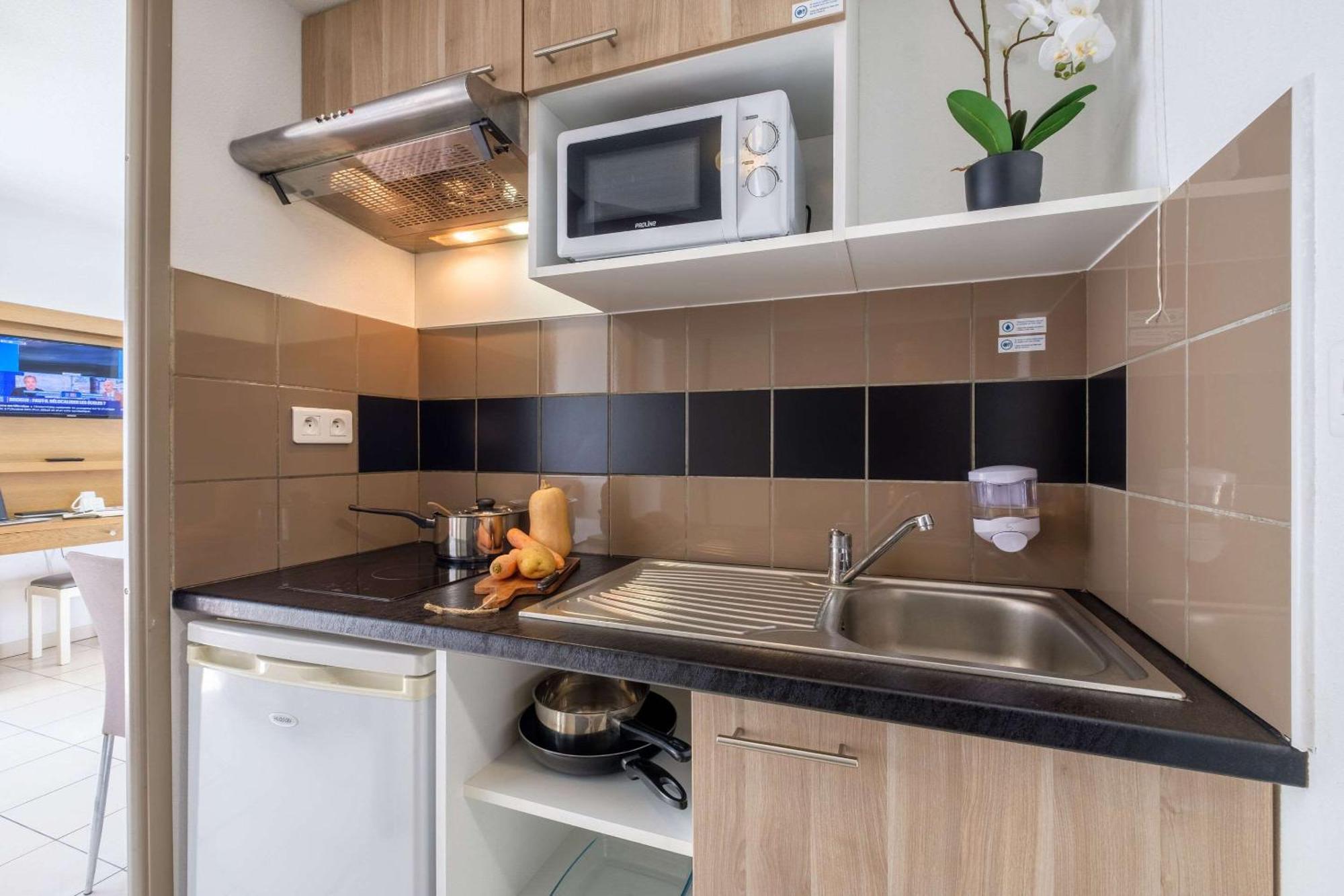 Comfort Aparthotel Antibes Le Maestria Eksteriør bilde